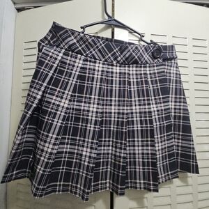 Plaid A-Line Skirt - Black and White